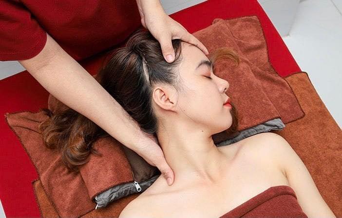 Massage cổ – vai – gáy